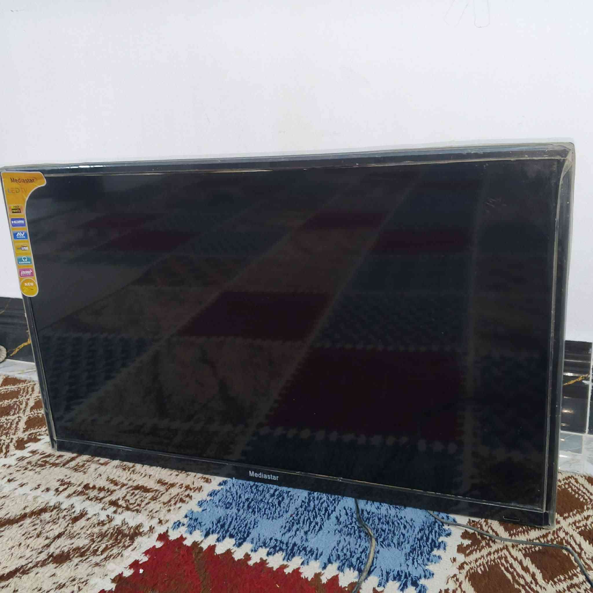 السلام عليكم بلازمه حجم 32جديده ممستخدمه قليل ب90وبيها مجال
الرقم . ***********
