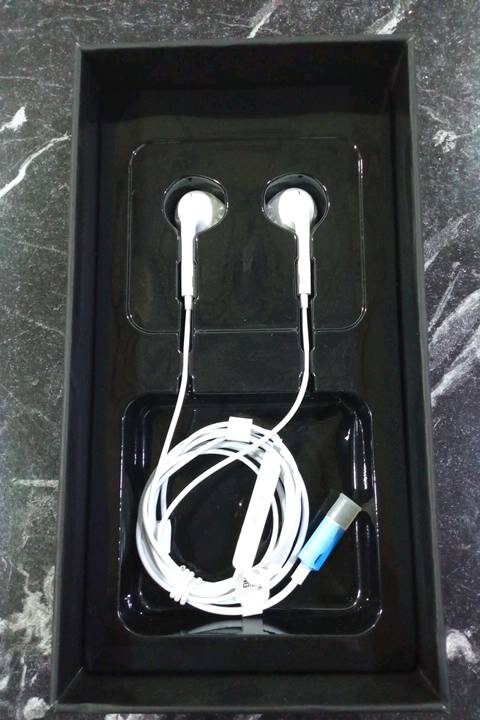 سماعة Lightning ايفون أصلي