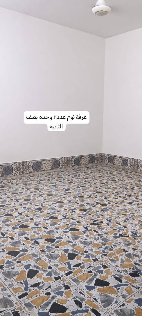 بيت للبيع مساحة 200مترطابو صرف باسمي/ في كربلاء بحي النضال قرب المستوصف طابقين يحتوي على 6غرف نوم مع صالتين مع استقبال سبعة مترمع مطبخ 5مترمع طارمة كبيرة مع صحيات عدد 3مع كافة الخدمات شوارع تبليط 500دينار لباب الامام الحسين(ع) *********** بيع مستعجل
