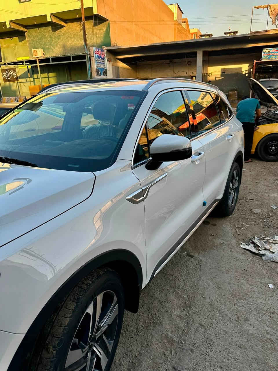 سورنتو 2021
محرك v6 
فول ما عدى الفتحة 
رقم بغداد باسمي 
سعر 260 ورقة 
ممشا السيارة 42000km 
***********
