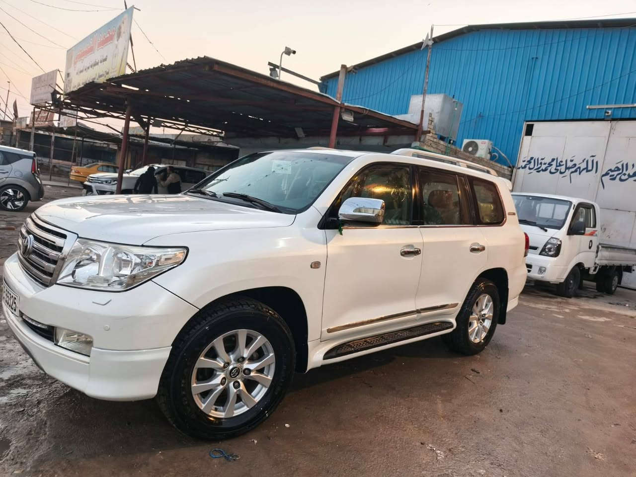 لاندكروزر موديل 2010 رقم بغداد الماني مشروع وطني إنكليزي بسمي مكفول كفاله من صبغ  وميكانيك بكانه بغداد  رقمي ***********  السعر 310 ورقه
