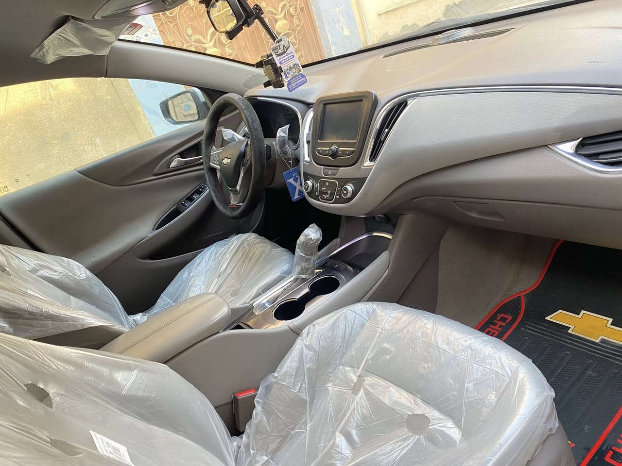 ماليبو موديل 2018 Lt رقم بغداد مشروع وطني بأسمي
ماشية ١٠٧ ميل 

فول عدا الفتحه 

نضام بصمه تشغيل

جنطه بصمه 

الابواب بصمه 

تشغيل عن بعد 

نضام كار بلي 

تبريدقطعتين 

حادثها جامرلغ بارد وتبديل البنيد بدون شواصي 

صورة الحادث مرفقه 

السعر ١٠٨ وبيها مجال 

مكان السياره بغداد المحموديه 

***********
