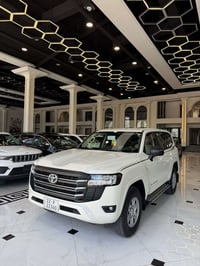 لاندكروزر GX • ٢٠٢٥ • ماشي ٩٠٠٠