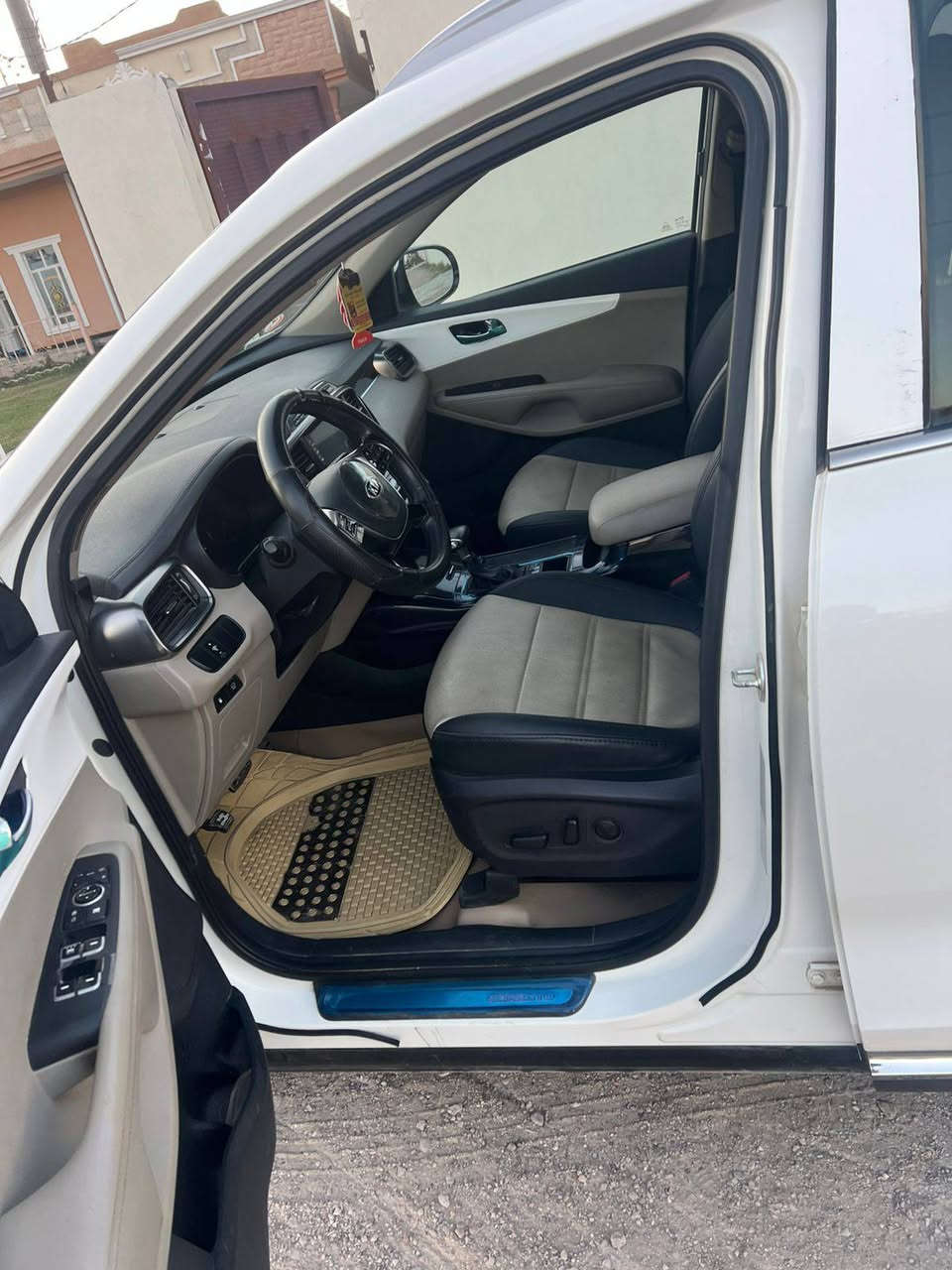 سلام عليكم سورنتو للبيع موديل 19 خليجي فول مواصفات عدا الفتحه كشنين كهرباء مري شفط  جنطه كهرباء بصمه كامره دواره مكفوله كفاله عامه سونار مرفق بل منشور رقم ديالى انكليزي 6 سلندر مكان ديالى تقاطع القدس الاسود  الهاتف ***********
