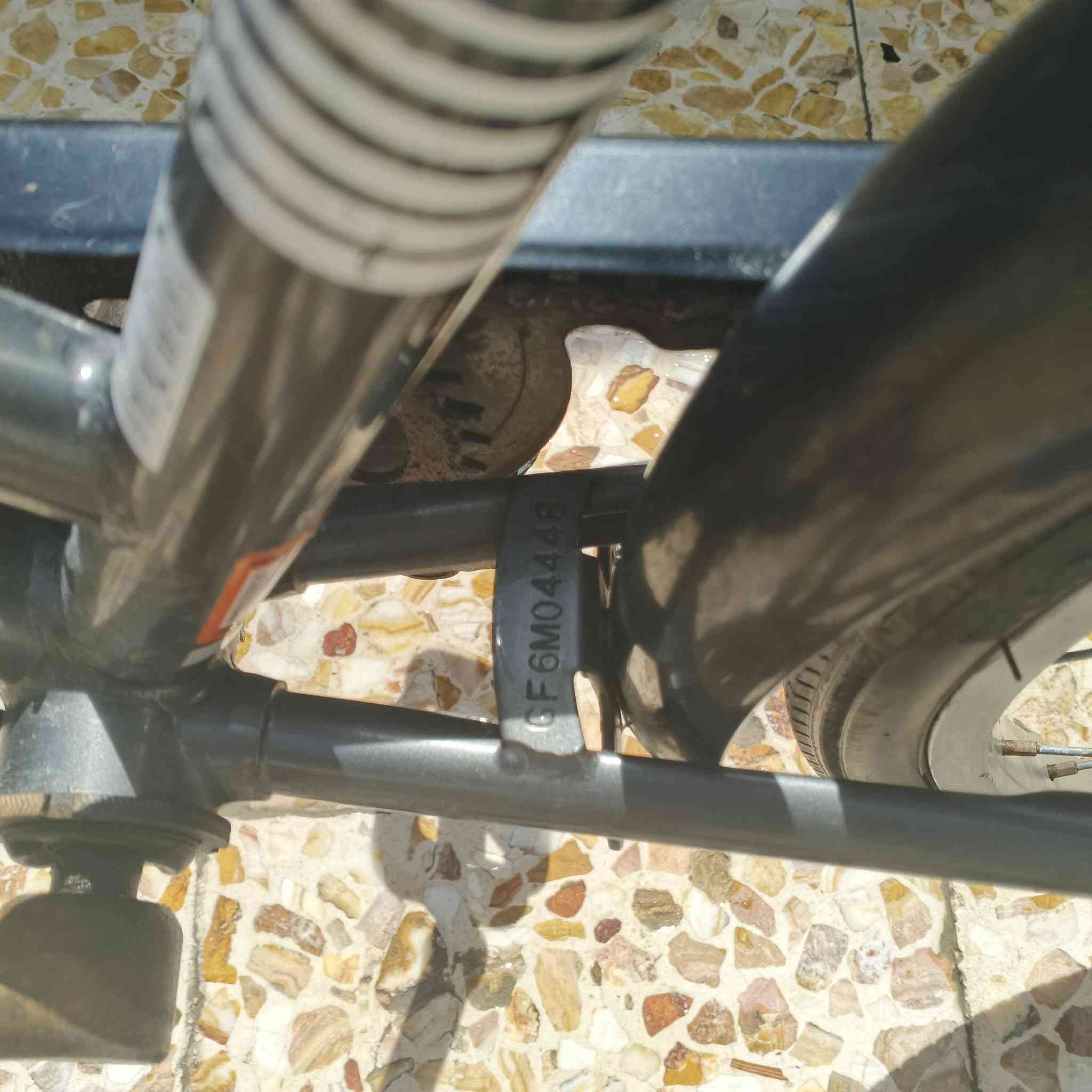 سلام عليكم ورحمه الله وبركاته
اخوان بايسكلك سياحي للبيع صناعه ياباني  
بايسكلك نضيف وحلو تعال وتفحص بعينك
سعر ٨٥ وبيه مجال الشراي جاد ويدلل  مكان بصره جمعه اسكان مواني 
واتساب ***********
