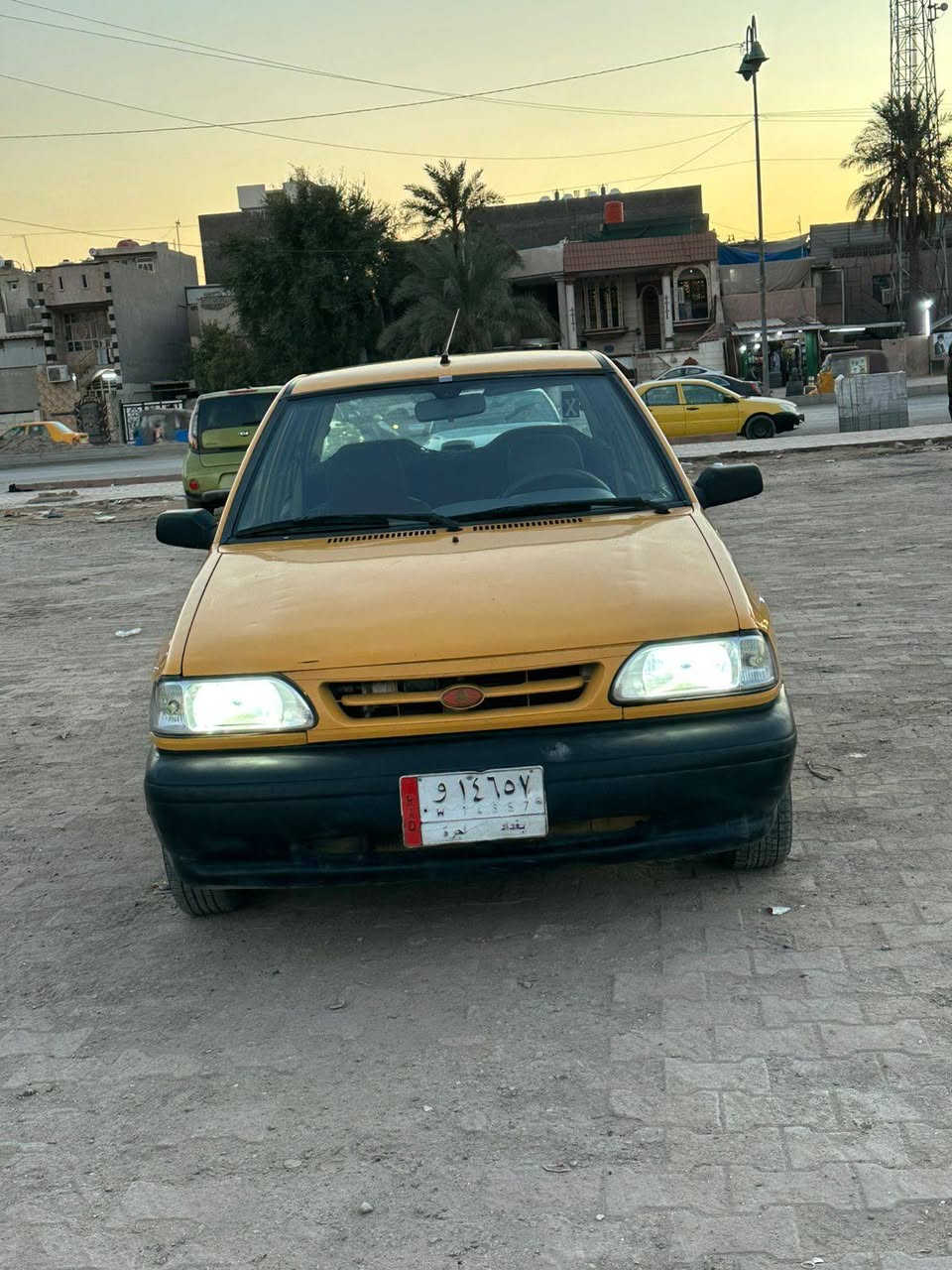 السلام عليكم سايبة موديل 2014 مكفوله مكينه وكير بيها بس الشاصي الايسر  ملصح بدون ضربه بدون صبغ للأستفسار ***********
