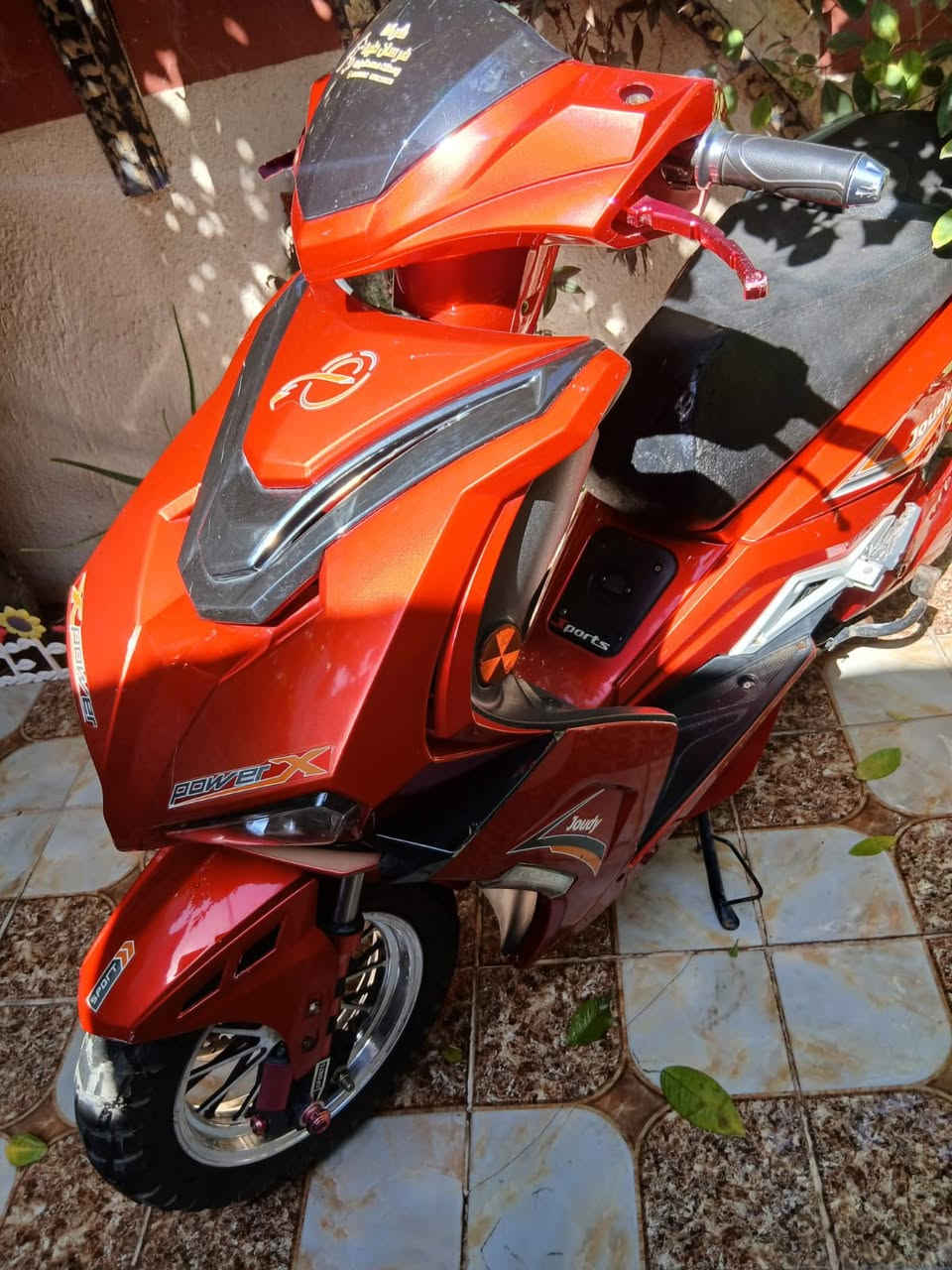 السلام عليكم
دراجه شحن رياضية

بطاريات عدد 6 كبار

ملف 2500 وسرعتها 85 حقيقي 

بصمات 2 وتشغيل عن بعد مع سويج

لايت أمامي لد وخلفي كذلك لد

دسكات أمامي وخلفي

شاحنه حجم كبير

للبيع بـ 500 وبيها مجال بسيط ، عنواني غزالية وهذا رقمي :

0772 968 3757
