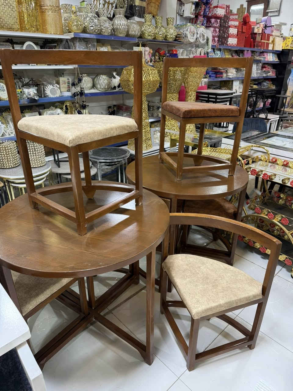 ميز  طعام 4 كرسي 100 الف بس


**إذا كنت صاحب هذا الإعلان وتريد حذفه لأي سبب، رجاءا أرسل رسالة إلى الدعم الفني**