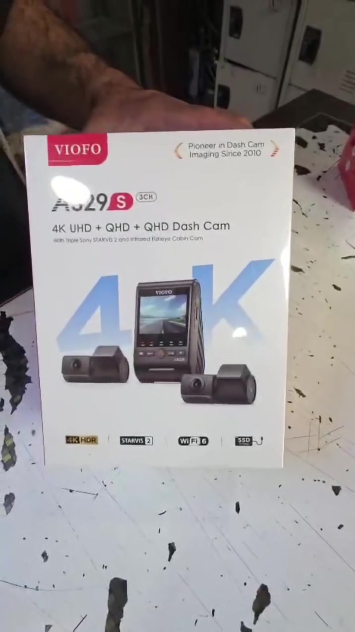 🚗🔥 VIOFO A329S 3CH – الجيل الجديد من الحماية الذكية لسيارتك

إذا كنت تبحث عن أعلى مستويات الأمان والتوثيق الاحترافي، فإن VIOFO A329S 3CH تمنحك تغطية شاملة للطريق، المقصورة، والخلف بجودة استثنائية وتقنيات متطورة.

✨ أبرز المميزات:

📹 تصوير أمامي بدقة 4K Ultra HD
التقط أدق التفاصيل ولوحات السيارات بوضوح فائق.

🎥 كاميرا داخلية 2K بزاوية واسعة 210°
تغطي المقصورة بالكامل، مثالية للعائلات، سيارات الأجرة، وخدمات التوصيل.

🔄 كاميرا خلفية 2K
توثيق كامل لما يحدث خلف سيارتك لحماية إضافية أثناء القيادة والوقوف.

🌙 مستشعرات Sony STARVIS 2 المتطورة
أداء استثنائي ليلاً ونهاراً مع تفاصيل واضحة حتى في الإضاءة المنخفضة.

✨ تقنية HDR الذكية
توازن الإضاءة وتُظهر التفاصيل بوضوح في أصعب الظروف.

⚡ Wi-Fi 6 فائق السرعة
تحميل ومشاركة الفيديوهات بسرعة أكبر عبر الهاتف.

💾 دعم أقراص SSD حتى 4TB
مساحة تخزين ضخمة لتسجيل آلاف الساعات دون القلق من امتلاء الذاكرة.

🛡️ حماية متقدمة أثناء الوقوف
مراقبة مستمرة لسيارتك على مدار الساعة مع تسجيل تلقائي لأي حركة أو اصطدام.

🚘 ثلاث كاميرات… رؤية كاملة بلا نقاط عمياء.

✔️ جودة تصوير احترافية
✔️ أداء ليلي استثنائي
✔️ تغطية أمامية وداخلية وخلفية
✔️ أحدث تقنيات VIOFO العالمية

📩 راسلنا الآن لمعرفة السعر والعروض المتوفرة وخدمة التركيب الاحترافية.

#VIOFO #A329S #DashCam #كاميرا_سيارة #حماية_سيارتك #داش_كام


**إذا كنت صاحب هذا الإعلان وتريد حذفه لأي سبب، رجاءا أرسل رسالة إلى الدعم الفني**