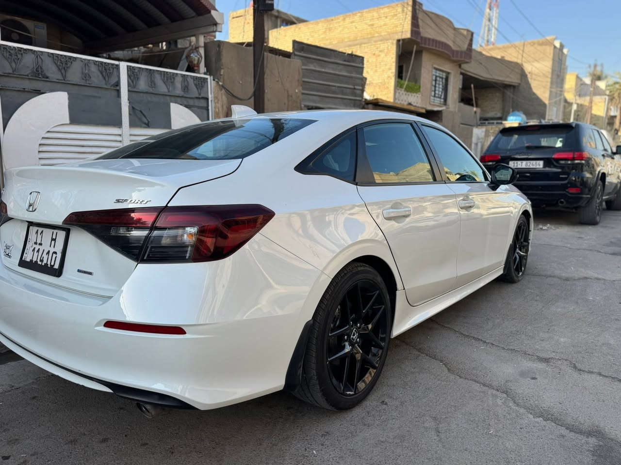 هوندا سيفيك سبورت هايبرد 2025 
اللون : ابيض    
الموديل : 2025 
المسافة المقطوعه 16m
المحرك 2000cc هايبرد 

=======‎ 👇🏻👇🏻الاضافات فل كامل ======       

‎• فتحه سقف كرستال 3 حركات
‎• بطارية ليثيوم
شاشه  نفكيشن 
‎• كاميرا خلفية   
‎•كراسي مخملً  
‎• رادار امامي
‎• مانع تصادم
‎• محدد مسرب
‎• تصحيح مسار
‎• كاميرا امامية
‎• مثبت سرعة
‎• مانع انزلاق
‎• استيرنق متحرك
‎• تحكم طارة
‎• بصمة تشغيل
‎• بصمة أبواب
‎• دخول ذكي
‎• إنارة ترحيبية
‎• مري كهرباء
‎• غمازات عالمري
‎• حساسات تجاوز BSM
‎• نقطة عمياء 
‎• حساسات تجاوز عدد 2
‎• شاحن وايرلس 
‎• شاشة اعطال
‎• هندبريك كهرباء
‎• عداد ديجيتال
‎• ويل  قياس 18 
‎• اضوية امامية LED
‎• اضوية خلفية LED
‎• حساسات اضاءة
‎• إنارة امامية تلقائية Auto
‎• إضاءة امامية فل زنون LED 
حساسات خلفيه 
‎• حساسات دخول الإنفاق
‎• حساسات ضغط هواء الإطارات
‎• اضاءة فل زنون LED
‎• نظام صوتي مميز 
‎• أوامر صوتية
‎• نظام ECO + TRIP
‎• نظام GPS + خرائط
‎• نافيجيشن
‎• 3 أنظمة قيادة (eco, ev, sport)
‎• كندشن مركزي
‎• بلوتوث
‎• مدخل USB + AUX 
***********

