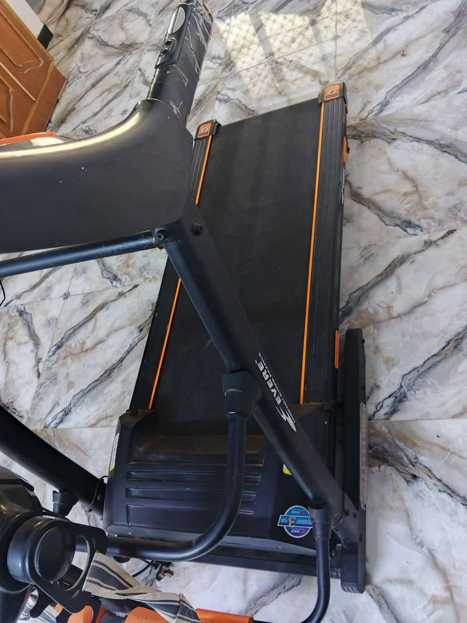 جهاز جري جبلي  دبل ماطور  بي تمارين جري وتمارين ضهر وتمارين للاقدام يعني 3×1  السعر  ٣٥٠ وبي مجال اخوتا ب٥٠٠  العنوان مجاور مدينه بسمايه التواصل ***********
