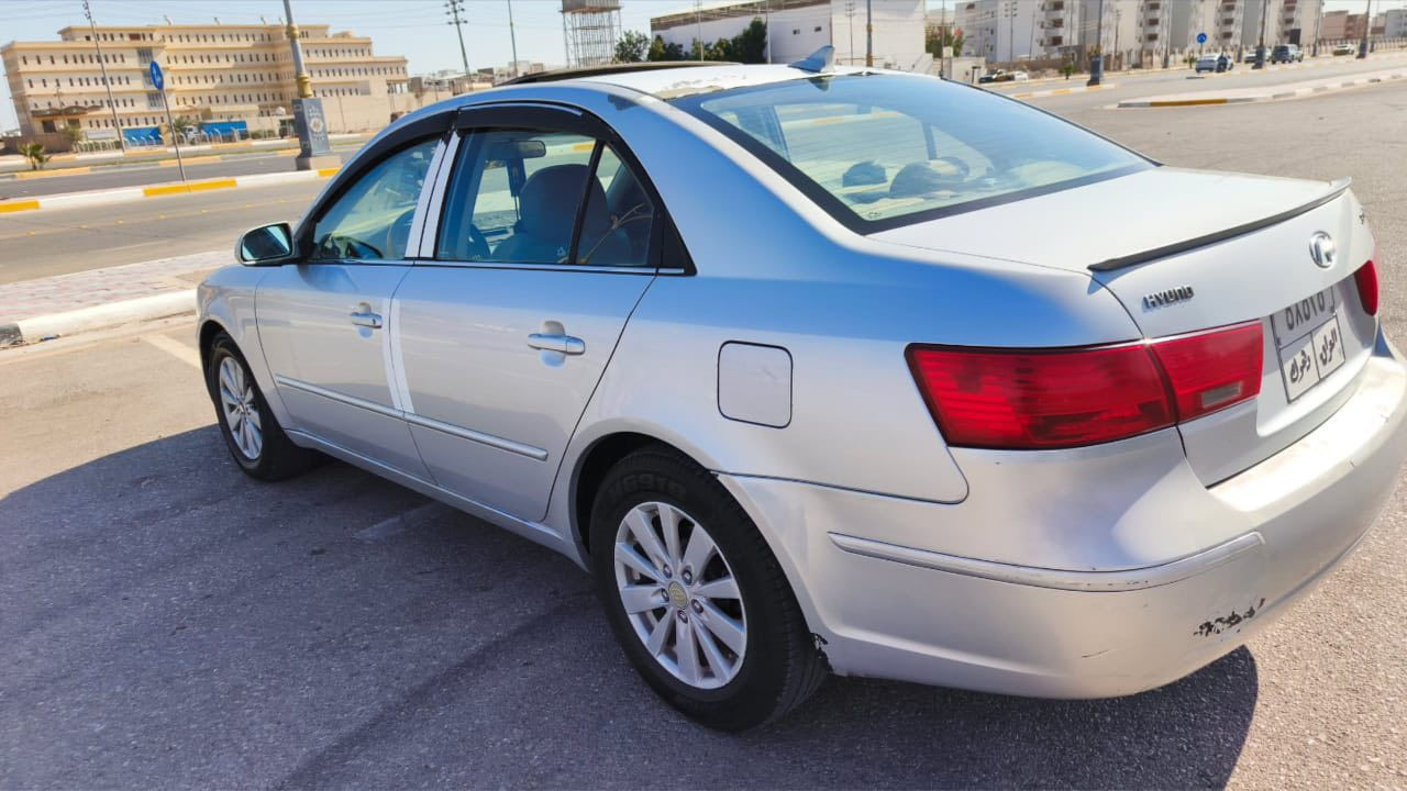 يا الله 
السلام عليكم.   رمضان كريم 

سوناتا موديل 2010
وارد أمريكي كلين بدون حادث بيها شويه تكشير بداية القماره 
السياره بدون أي حادث ولا صبغ 
جاهزه كير مكينه حداديه امامي وخلفي كله جديد 
تخم تاير جديد 
كهربائيات كلها شغاله 
السياره الف ما تصرف عليها 

رقم دهوك تحويل تريد وكاله 

بيع أو مراوس حسب القناعه 

السعر 115 وبيها مجال بسيط 

مكان السياره كربلاء.            الخاص مغلق 
أي استفسار اتصل 

***********
