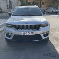 للبيع — Jeep grand cherokee 4xe 2024 📌 الموديل: 2024 📌 الفئة: 4xe — ها...