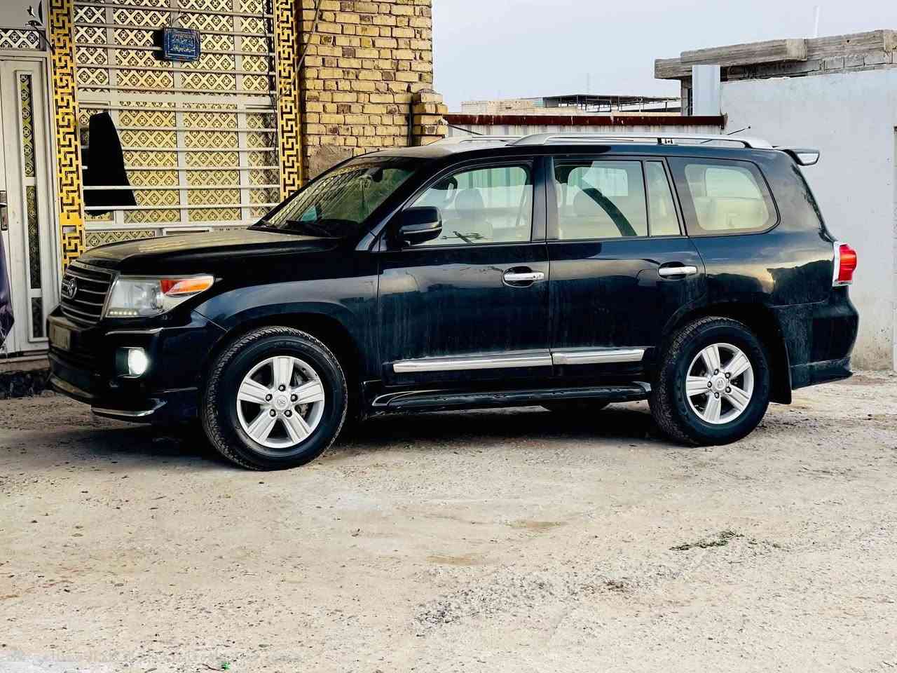 سلام عليكم للبيع لاندكروز 2012 6سلندر GX. Rمكفوله كفاله عامه فول مواصفات بريم اصل بجم زنون كامره اماميه كير مكينه حداديه مشروطات داخل بيجي رقم بغداد  كشنات كهربائيه السعر 330 وبيه مجال بسيط المكان النجف الاشرف الاستفسار والتواصل على الرقم ***********
