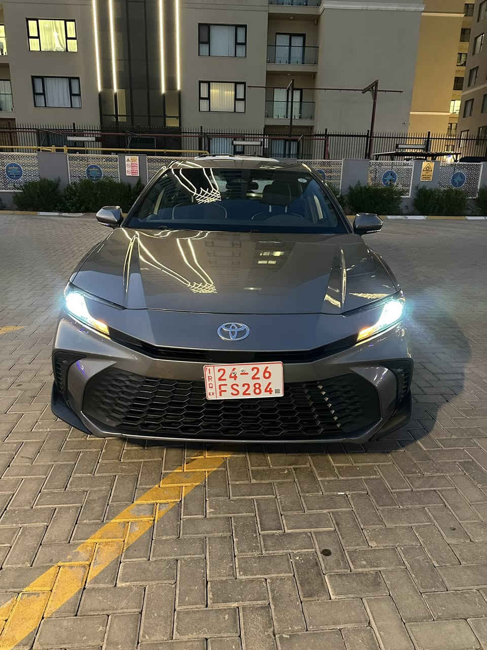 🚗 للبيع  

Toyota Camry se2025

تويوتا كامري 2025 

🌍 المدينة –  بغداد العامريه

.  🛣️  المسافة المقطوعة    - 40الف ميل 
------------------------------------------------------------ 
💰 السعر:   229 قابل للتفاوض

للاستفسار ***********

وارد أمريكي بحالة ممتازة جداً
📍رقم كاتي تترقم شمالي
🎨 اللون ذهبي مميز
ماشية 40ألف ميل 
  مواصفات se
✅ محرك 2500 هايبرد اقتصادي جداً
✅ 4 سلندر
✅ صرفية وقود ممتازة
✅ جير أوتوماتيك ناعم
✅ شاشة حديثة
✅ كاميرا خلفية
✅ Bluetooth
✅ Apple CarPlay
✅ تحكم ستيرن
✅ تحكم صوت من المقود
✅ مثبت سرعة
✅ تشغيل بصمة
✅ دخول ذكي
✅ إنارة LED
✅ سنسرات
✅ مرايا كهرباء
✅ زجاج كهربائي كامل
✅ مانع انزلاق
✅ ثبات عالي بالطريق
✅ داخلية مرتبة ونظيفة جداً
✅ سيارة عملية وعائلية
📍ملاحظات السيارة:
ضررها صبغ بابتين فقط بجم كبس
بدون دواخل شرط مكفوله من الدواخل
صور الضرر مرفقه بل منشور

#للبيع #سيارات_للبيع #سيارات #بغداد_سيل
