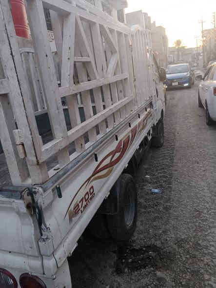 السلام عليكم كيا حمل لبيع موديل2006 مسكر 3000 رقم انبار انكليزي  كير و محرك مكفولات   صدر نص عمر سياره مثل ما واضحه بل صوره  رايده 75ورقه بيه مجال مكاني بغداد الدوره أو غزاليه‏‪***********‬‏
