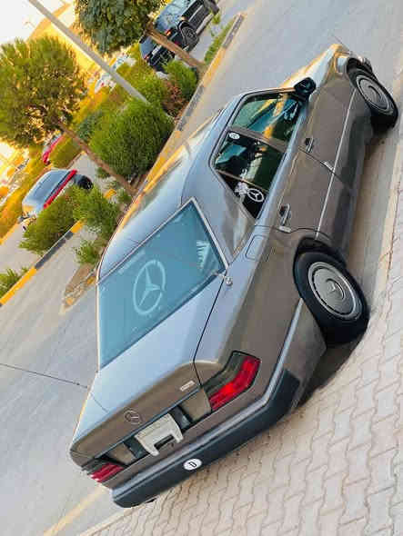 مارسیدس بینز مۆدێل1992
ئارمی پلاستیکی سلیمانی 
بەشەرتی موس و براوە
کامل بۆیاخ لەسەر ساخی 
گێر ئۆتۆماتیک،
 
گێڕو مەکینەی ئەڕنەب دونیو
بەشەرتی گێر و مەکینە 

سەیارەکە
زۆر جوان ماوەتەوە
سلاید 
چوار تایەی تازە

٣٣ گەلا مەعامەلە 

ژمارەی خاوەنی
***********
