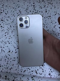 لبيع آيفون 12برو ماكس فقط مبدل شاشه أولد فيس إيدي شغال بطاريه ٨٤ ذاكره...