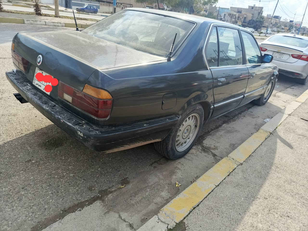 للبيع BMW حجم 700 كير محرك شرط
مصبوغه عام موديل 91 كير توماتيك 
رقم نينوى ألماني شرط التحويل كابون بانزين بيها 
السعر 45 وببها مجال للاتصال ***********
