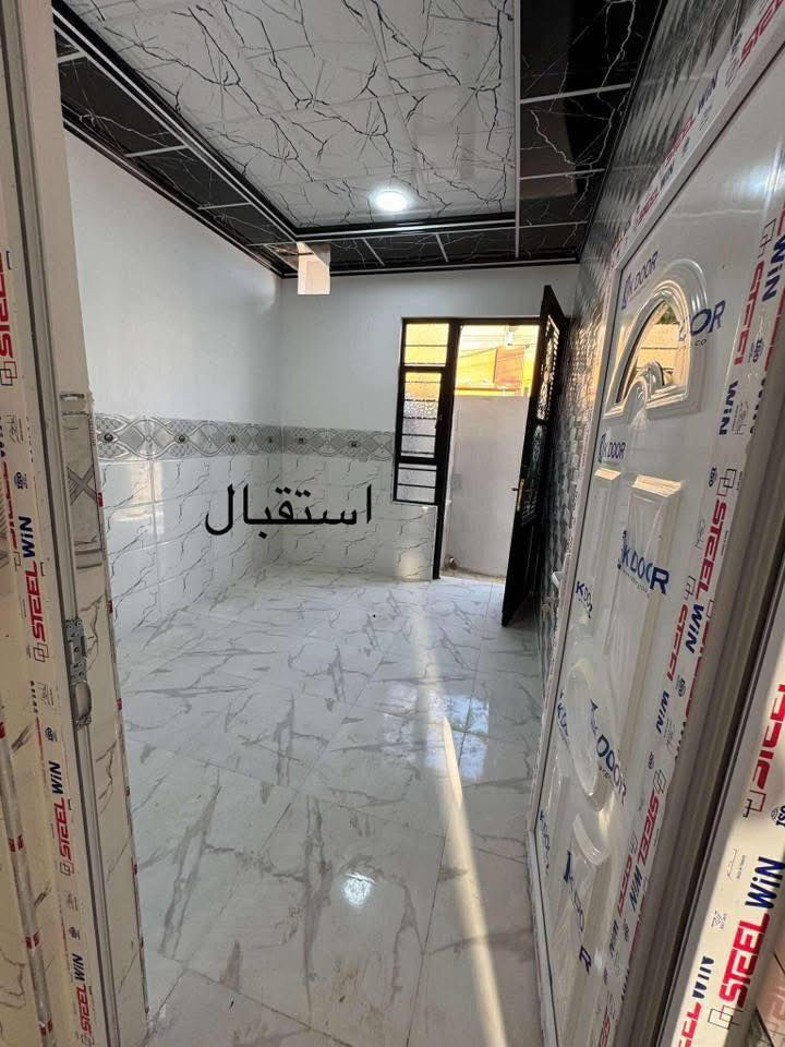 السلام عليكم
🔴🔴🔴
دار للبيع مساحه الدار 55 متر موصل حي الانتصار ***********
***********شارع 30 قرب سايدين معمل الغاز الدار يتكون من 
غرفه نوم 💤 واستقبال وهول ومطبخ وصحيات وبيتونه
سند طابوالزهور شرط التحويل👉 سعر الدار 43 وبي مجال للاستفسار الاتصال الارقام التاليه✅👉👉 
***********
***********
مكتب عمر غالب لتجاره لعقارات
العنوان حي الانتصار شارع 20
خلف جامع خلفاء الرسول
