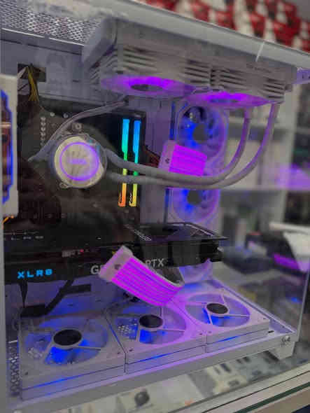 Gpu:Rtx 4060ti pny 3fan 
Cpu: R5 5650G
Ram: 32gb.  3200mhz rgb 
Psh: aigo 700w akwarior 
Mth: gigabyte b450m dsh3
Hard: 256gb - 1tb hdd 
Cooler: darkflash 2fan 240mm aio 
Case : mid tower 7 fan argb 

کەیسی گەیمینگی زۆر بەهیز و فول جوانکاری و هەرزان 
زەمانی یەک مانگ کامل پارچەکان 
نرخی 820$
گەیاندن هەیە 
***********
*********** أربيل
