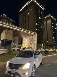 نيسان سني 2023  ماشيه 80 الف km رقم بغداد خصوصي تحويل ثاني يوم  جديده ...