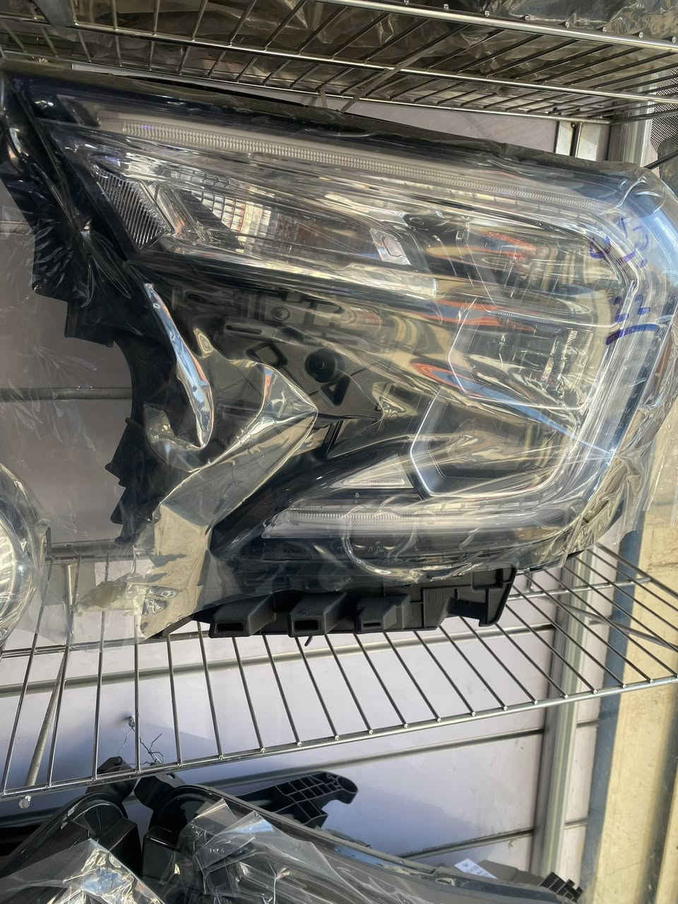 علي المنصوري لتجارة لادوات الاحتياطيه لسيارات الامريكيه
شوفرليت/ جمسي / جيب 
‎ رنكيد / كومباس / بزون 🚙🚗🚘
‎ماليبو / اكوينكس/ ترفرس/ امبالا/ اكاديه /تيران/ 
‎جديد/ مستعمل 
‎توجد خدمه توصيل الكافه محافضات العراق 🚚🚕🚖🛺
‎العنوان/ بغداد ساحه طيران مدخل شيخ عمر اول فرع ع يمين محل المنصوري 
‎الاتصال/ *********** واتساب
