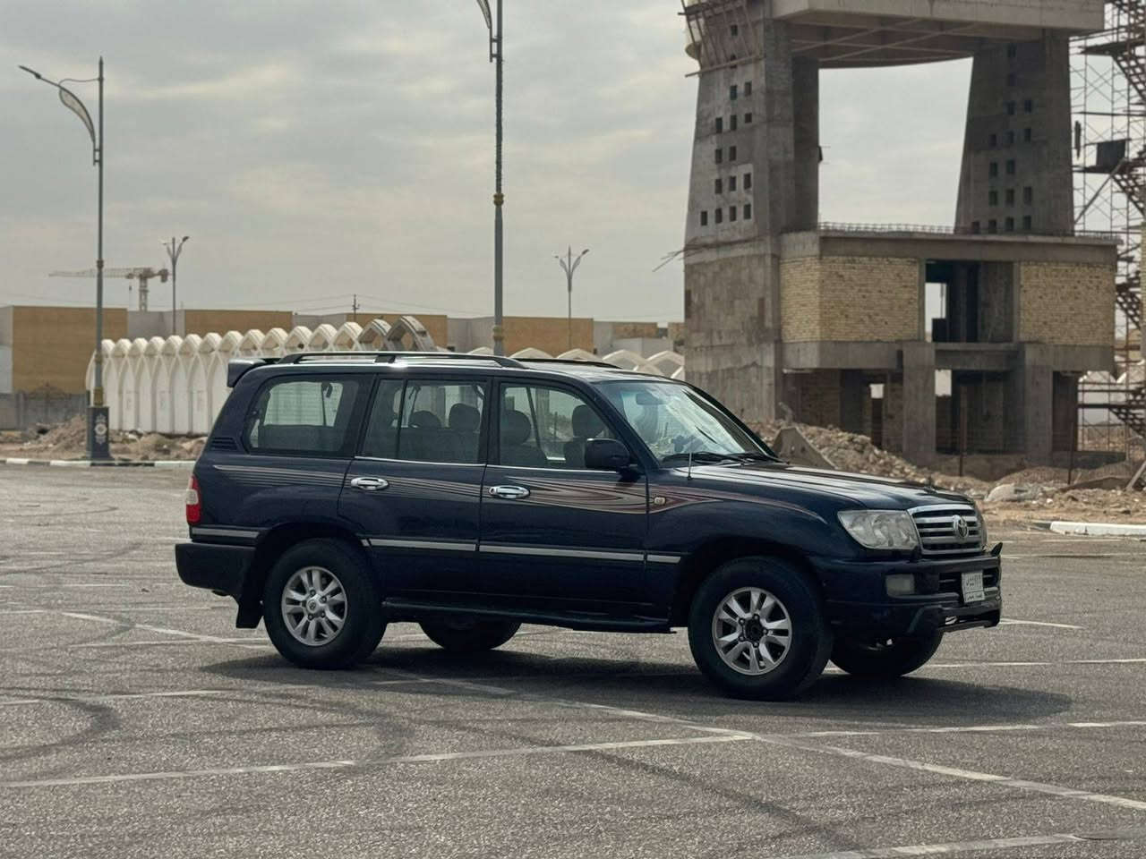 لا ندكروز موديل 2000محدثه 7خليجي سعر 108 سياره جديده وجاهزه مكفوله كفاله عامه من الضربه وتبديل مصبوقه جمالي فقط بدون دواخل مواصفات دفع رباعي  شاشه كبيره كامره كشنات كهربائي  غرفه جيده 7راكب حاديه جديده ١٠٠ب١٠٠ تخم تاير تبريد ثلج دبل تانكي محرك وكير مكفولات مكان السياره كربلاء المقدسة الستفسار اكثر تصال *********** كربلاء, العراق
