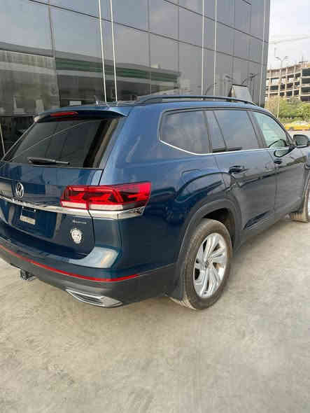 اطلس 2023 كلين بدون صبغ 6 سلندر7راكبSE 4 motion
داخل جلد ابيض تدفئةتبريدكشنات
تبديل دعامية نفس اللون 
  محرك v6 3600
كشنات 7 مقاعد جلد ابيض vip
تبريد 3 قطع 
بردات بالابواب الخلفية
4 ويل درايف 
انظمة قيادة 
وبعد بيها هواية مواصفات
سيارة جديدة ماشية 10700 فقط 
للاتصال على الرقم مباشر/ واتساب
***********
