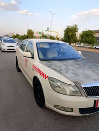 ٢٠١١ • گير عادي • موتور ٢.٠ بنزين