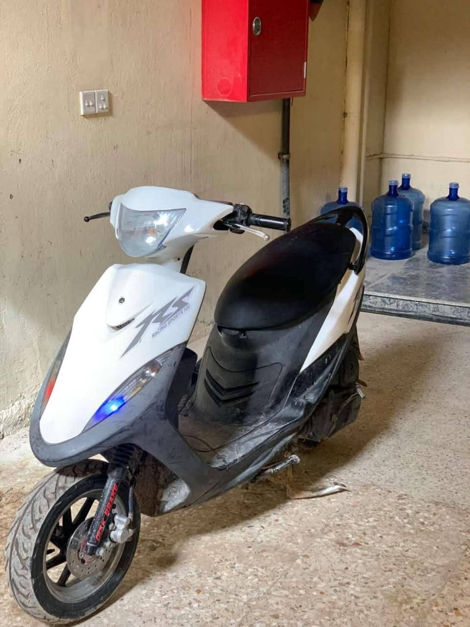 ماكس عدله رمبه 
صارله شهر وشويه من نازله دراجه اي نقص مابيه شغاله نگره سلف السعر 875 وبيه مجال 
***********
***********
المكان ديوانيه مركز
