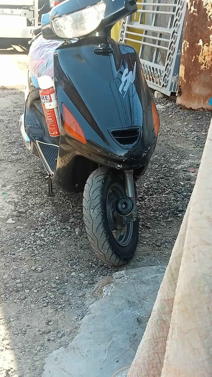 سلام عليكم 
دراجه فراشه. حاويه طالعه بشهر 9/19
نضيفه كلش برغي ممفتوح بيه 
الموقع/
النجف حي ميسان. 
الرقم/
***********
(السعر خاص)
