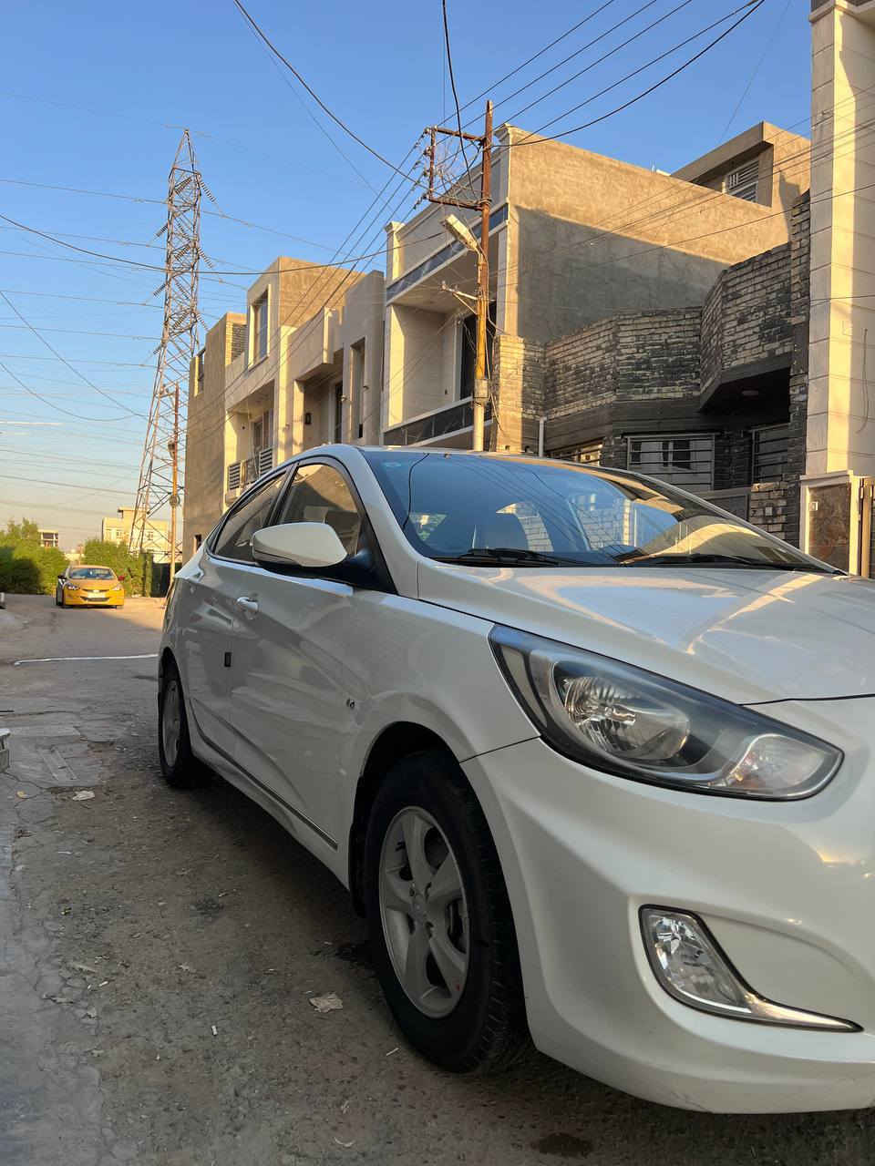 السلام عليكم
اكسنت 2013 خليجي شركة عامة 
مكفولة كفالة عامة عدة طخة بالدوسة مثل ما موضح بالصور
بغداد الرقم الدولي الجديد
مكينة 1600 دبل قطرة 
مكينة كير خير من الله تبريد ثلج 🧊
تخم تاير جديد سيارة جاهزة وجديدة 
السعر بـ114$ وبيهـا مجال بسيط 
العنوان الدورة / الاثوريين
للاستفسار الرقم / *********** 📞
