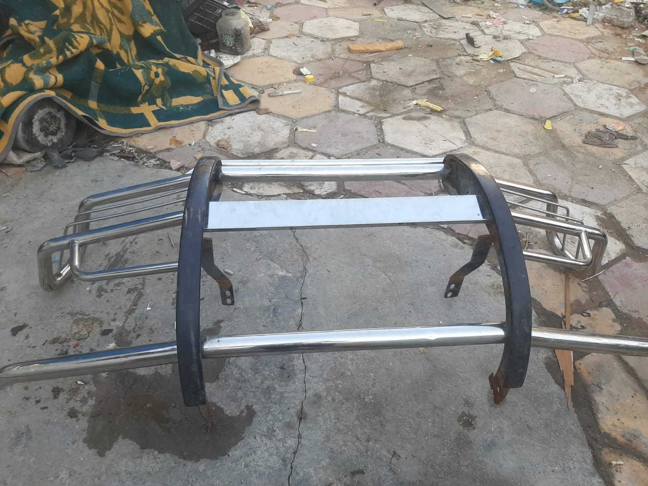 السلام عليكم درع باجيرو 2003 نضيف درجه اولى الأصلي للبيع مكاني بغداد البياع الشرطه الخامسة سعره ب 100 وبي مجال
***********
