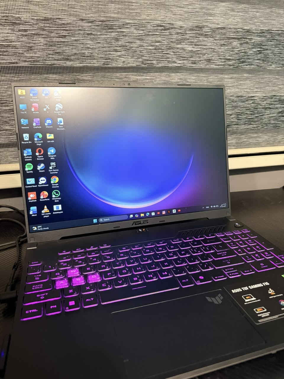 لابتوب ممتاز للالعاب
Asus TUF Gaming 
F16 
جديد وملحقاته كامله ما مستخدم بس شهر يمكن مشغله 5 مرات بس جديد فد مره
بي ضمان سنه كامله وباقي من الضمان 7 اشهر 
Cup : 3050 Rtx 6GB 
RAM: 16 Gb
Core 5 210H
144Hz
السعر مليون و200 للتواصل واتساب ***********
مكاني بغداد - البنوك
