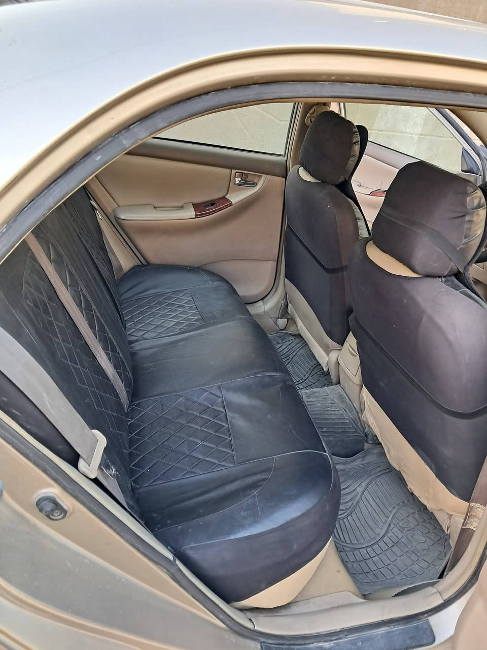 السلام عليكم كورلا نحلة موديل ٢٠٠٧ نظيفة مصبوغة عام للجمالية تدفئة وتبريد شغال وكير ومحرك خير من الله وفتحة سقف سيارة جاهزة من كل شي سيارة بأسمي السنوية صالحة لحد ٢٠٢٧ رقم انكليزي بغداد مكان السيارة بغداد الدورة السعر ٩٥ ورقة للاتصال ***********
