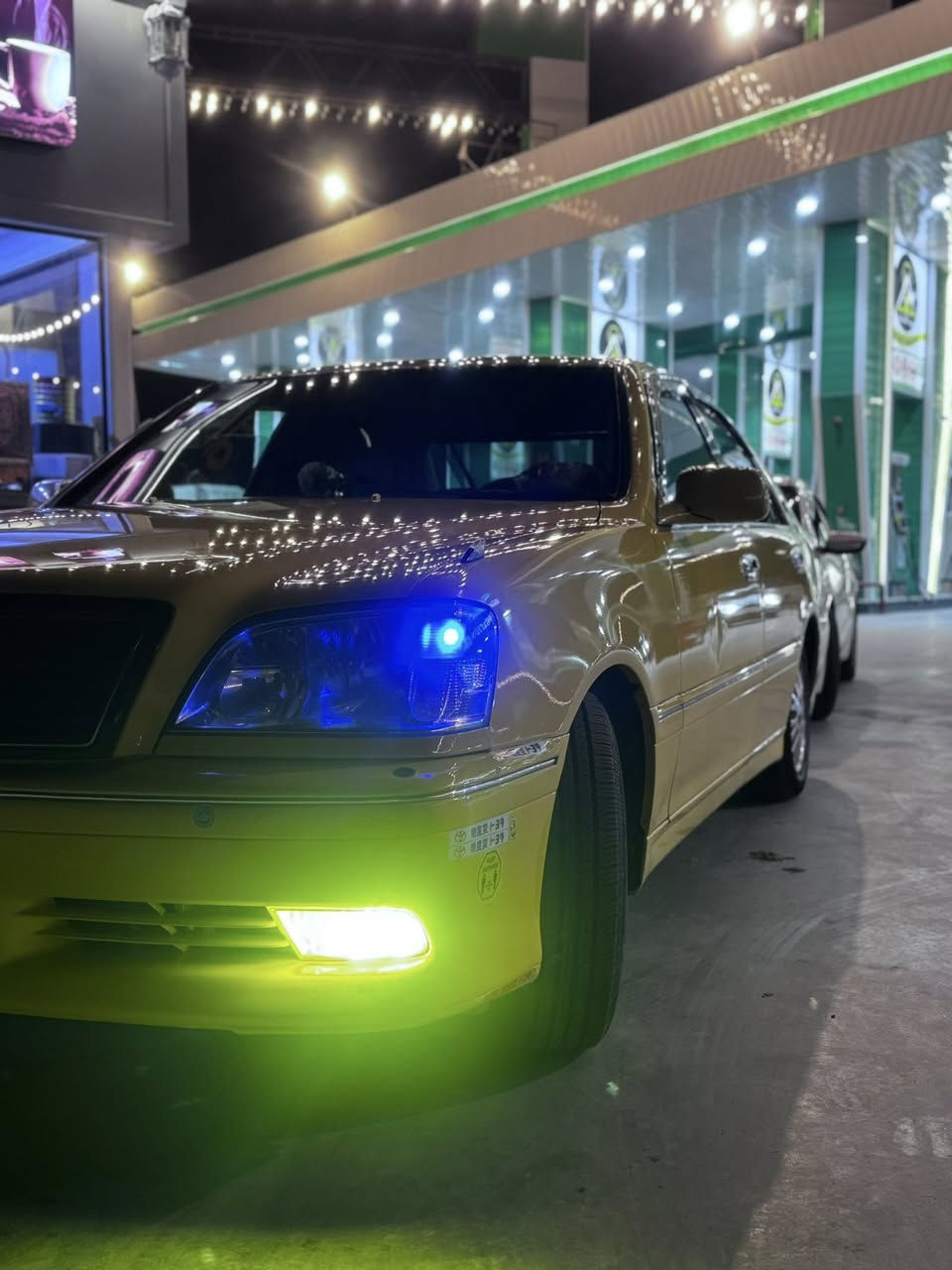 سلام عليكم ملكه كصت قماره فقط ساره جديده معنه كلمه سياره أربع دكم فول فتحه تخم تاير تبريد خلفي سياره فول مكينه دفور جبير مري شفط ستيرن كهرباي  تحويرت نجف فوك وجوه مراوس هم ترهم حسب القناعه  سعر80وبيه مجال مكان نجف كوفه ***********
