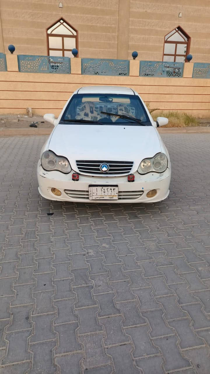 للبيع جيلي سيكي مديل ٢٠١٢ مكفوله من ضربه وتبديل وصبغ  سياره جاهزه من كلشي مكينه وكير مكفولات حداديه 75 بل ميه مكاني نجف حي ميسان السعر 26 وبيها مجال للشراي *********** رقم بي وتساب مكلف بلنشر مكلف بلنشر مكلف بلنشر
