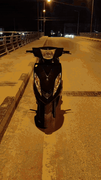 جي تي ار للبيع 
لون اسود دراجه مرتبه ونضيفه فول نضافه 
+ بيها زنون  
مو شراي لاتعبني  للاتصال ..
***********
