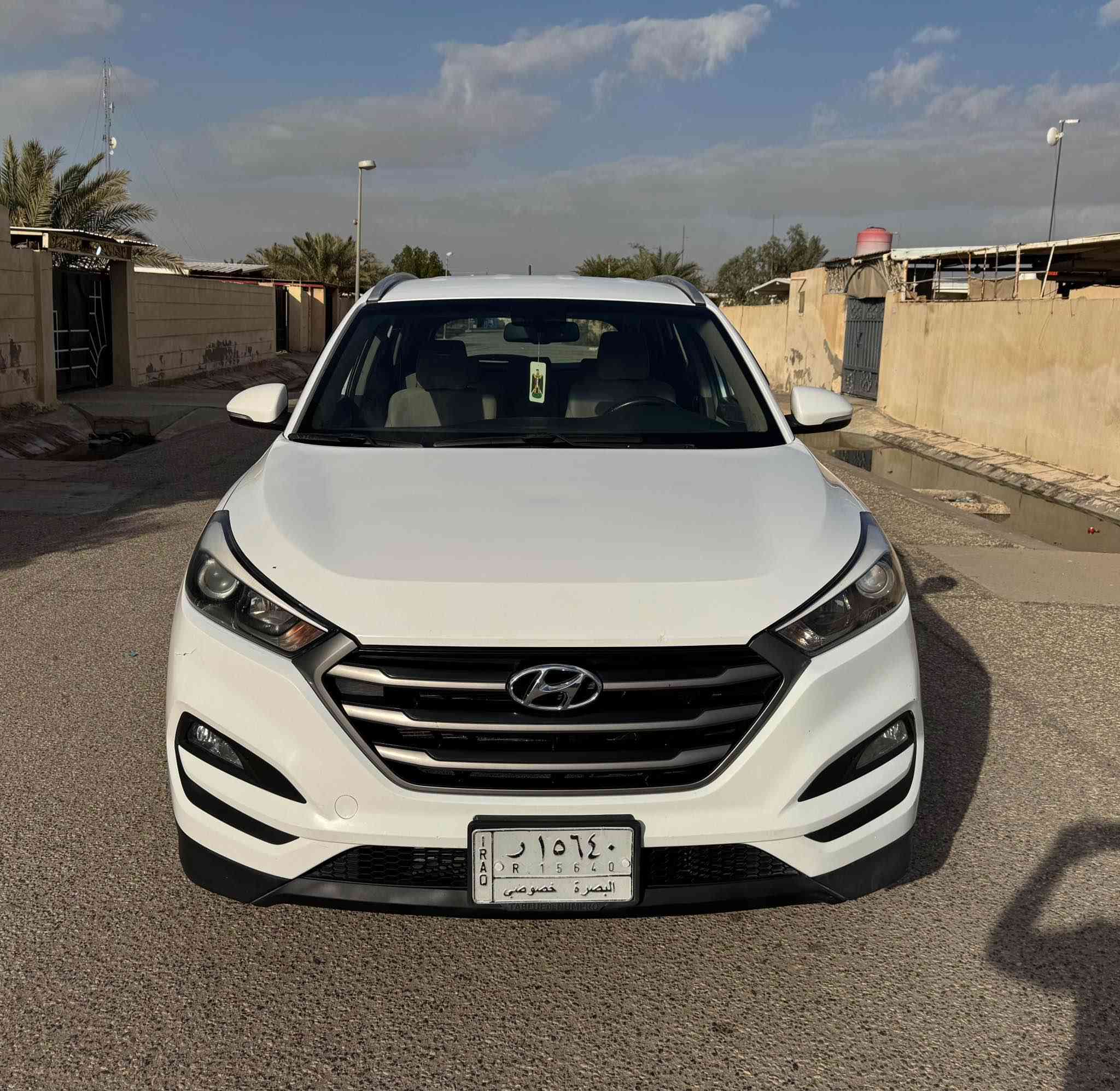 هونداي توسان وارد خليجي مديل 2016 رقم بصرة تحويل مباشر مكفوله من ضربه وصبغ باب مبدل اصلي فقط مواصفات تحكم ستيرن 4جهات اشاير بلمري مري شفط يدات نيكل ويل كب كروم حساسات كامره شاشه اندرويدسياره جاهزه بدون اي نقص السعر 162الاستفسار ع رقم*********** البصرة, العراق
