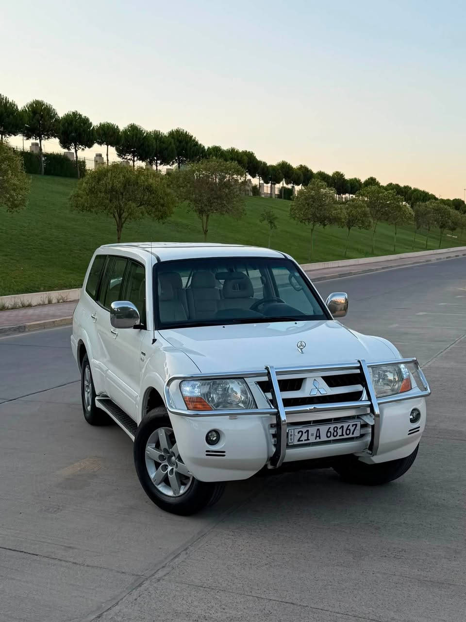 باجيرو موديل ٢٠٠٦ خليجي مواصفات gls صفر شركة محرك ٣.٨ مرغوب سيارة  مواصفات داخل بيجي او فورميكا كشنات جلد بي شاشة من سقف جامات كهرباء تبريد مركزية كشنات ٣ قطعة سيارة دبل اكسل  طايرات  جديد سيارة مابي صبغ مابي شخوت مابي ايشي  فقت بيها مكان ١  تعديل و بس سيارة رقم سليمانية سنوية جديد شرط تحويل او وكالة محرك گير حدادية كلها بشرط ماشية ٢١٣٠٠٠ كم حقيقي سيارة ماشاالله حيل حلوة سعر ١١٠$ ورقة و مجال بصيط مكان سليمانية ***********
