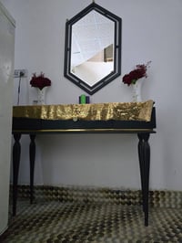 ميز مراية • ميز مكياج
