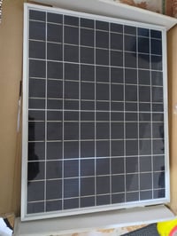 طاقة شمسية • جديدة • كامل الملحقات