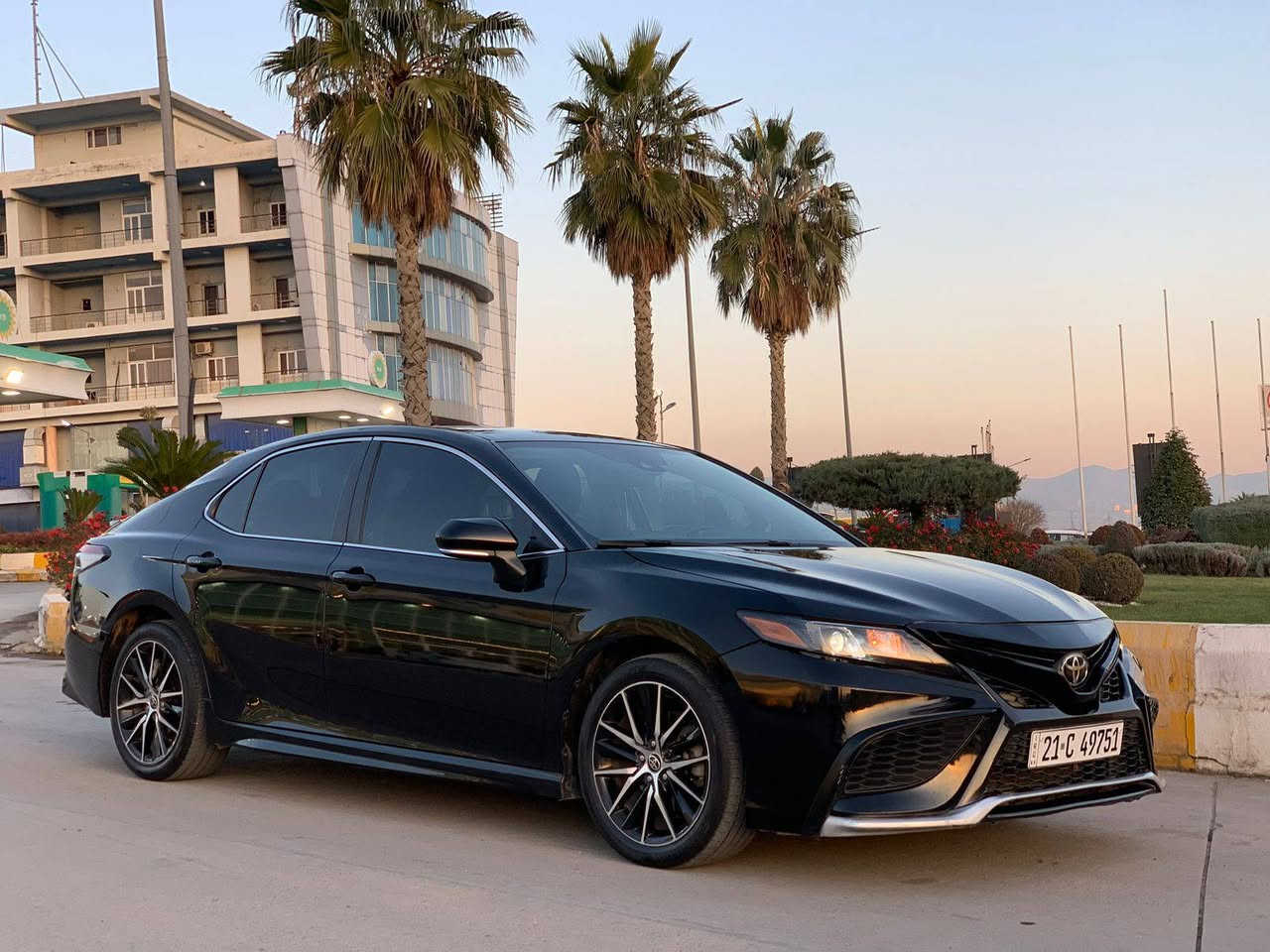 سياره كامري سبورت موديل ٢٠٢٢ سياره جديده وارد امريكي  بيها بس صبغ بنيد فول مو صقات سقف بانو راما رقم سليمانيه راعيها جانيها جنايه ومداريها بحيث اخت جديد للستفسار التصال على
***********
