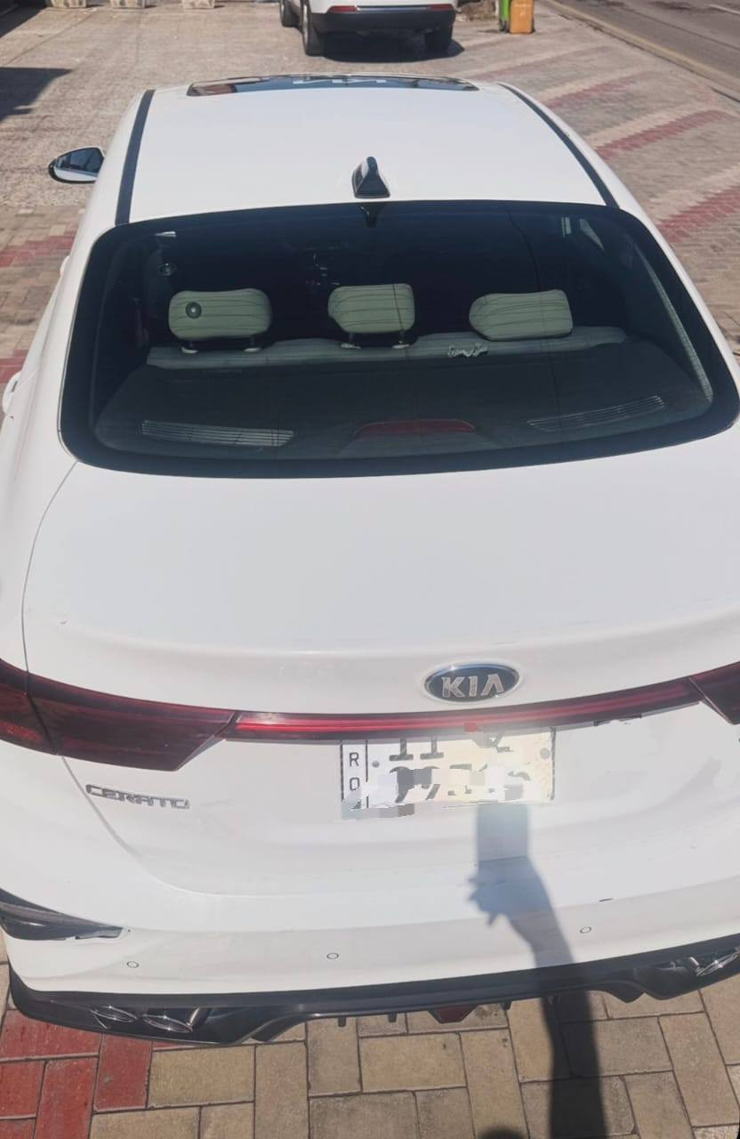 كيا سيراتو 2020 خليجي فول مواصفات مكفوله بيها ملاحظه بسيطه
سياره جديده او جاهزه من كل النواحي ما ناقصها اي شي 
السعر 135 ورقه 
***********
