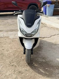 Pcx جيل الرابع  ياباني-ياباني   ماشيه ١٧ ألف  دراجه نظيفه  بس بيها كفر...