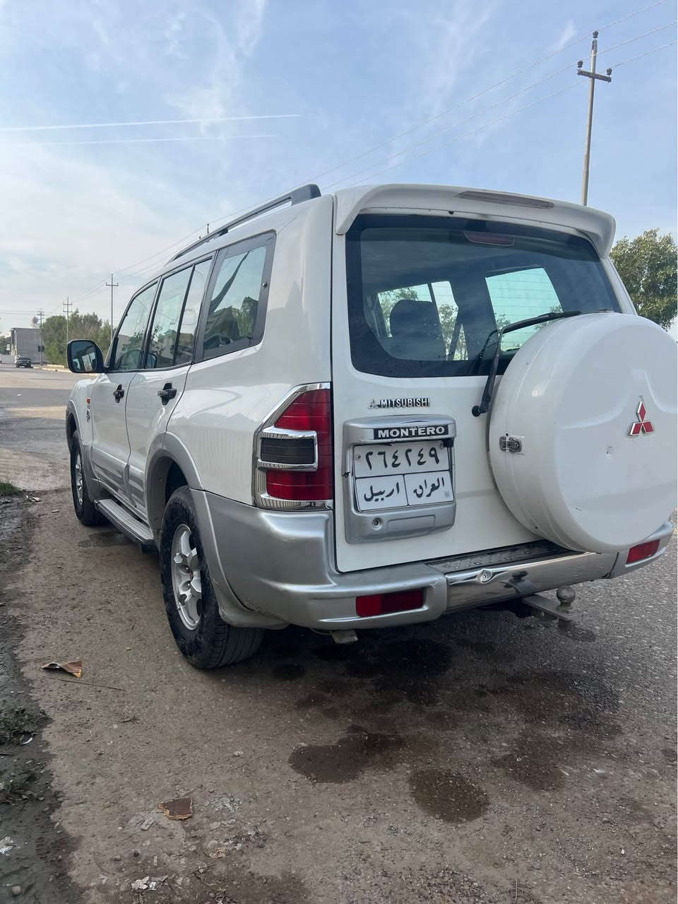 باجيرو 2001 ياباني  كير محرك 3000vvti تبريد شرط سياره بدون ضربه بدون صبغ سنويه جديد دفتر بنزين بيها
سياره 7راكب سياره جاهزا من كل نواحي
*********** كركوك, العراق
