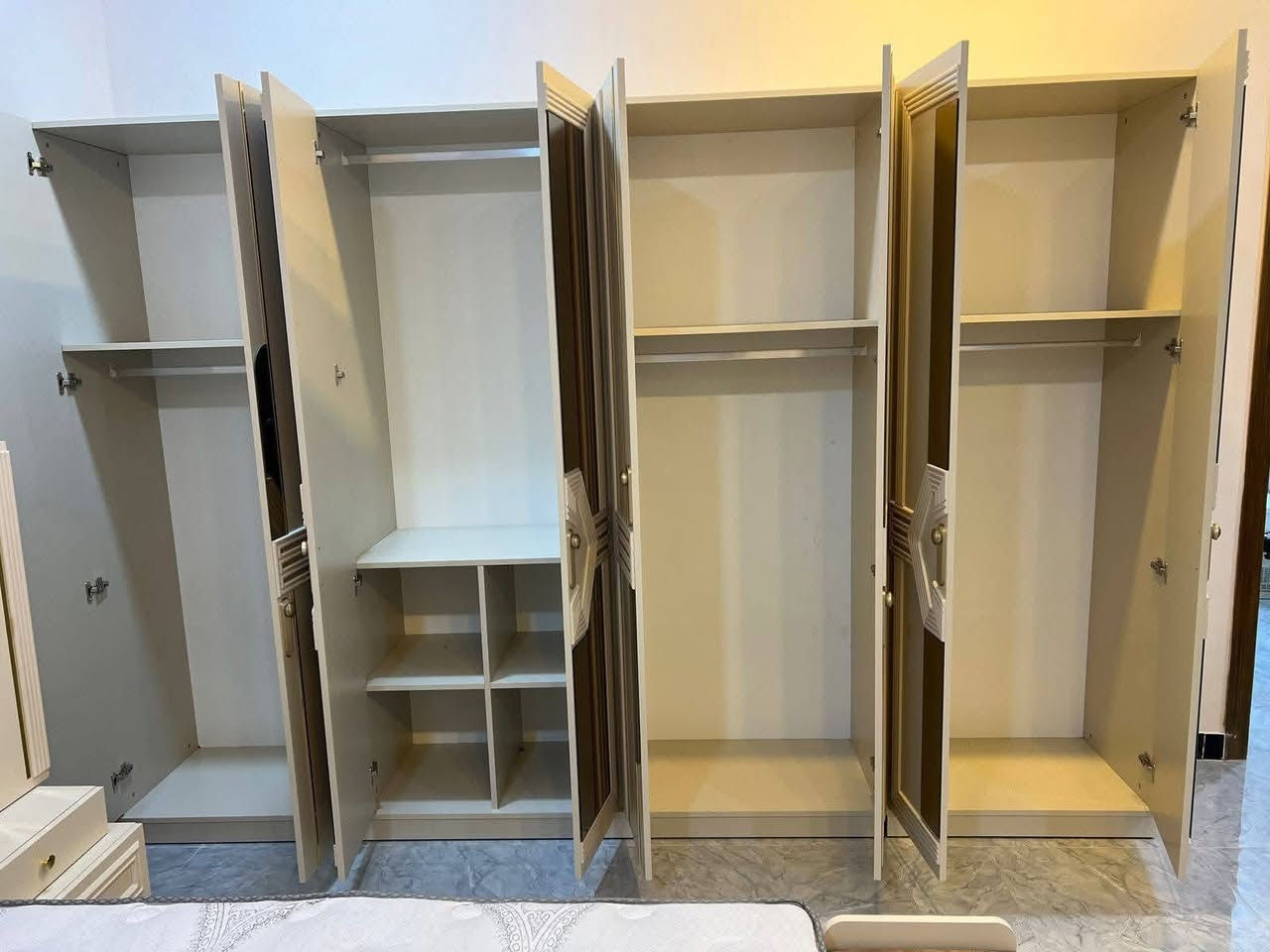 🚛 تنقل أثاث بيتك؟ محتار وماتدري شنو الحل؟
الحل ويه شركة الياقوت لنقل الاثاث المنزلي
نوصلك لأي مكان وبأرخص الأسعار 💸

📦 خدماتنا: ✅ كادر متخصص بنقل الأثاث
✅ نجار لفتح وشد غرف النوم
✅ فني لتنصيب السبالت
✅ سيارات نقل (هينو - كنتر - كيا)
✅ تنصيب كاونترات 

⏱ النقل خلال أقل من 24 ساعة، ولجميع محافظات العراق من الشمال للجنوب 🇮🇶
📞 للاتصال 

🔹 *********** واتساب
