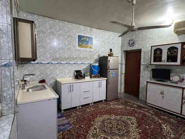 سلام عليكم دار للبيع مساحه 225 م طابو صرف شارع 80 طريق نجف قرب ميزانية رائد 3 بيت عن  الشارع للاستفسار اتصال ***********
