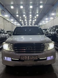 لاندكروز 2011 ستينية اصلية  كرسي كهرباء  مكفولة السيارة بدون صبغ  ومكي...